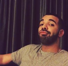 Drake pfp meme