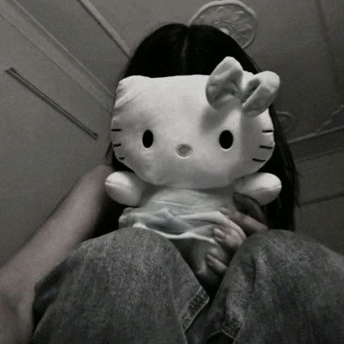 Y2K PFP Hello Kitty