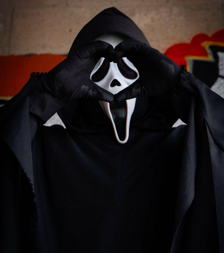 Ghostface PFP Black and White