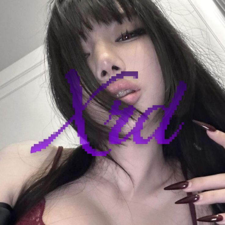 Trendy Discord girl pfp inspired by popular online aesthetics