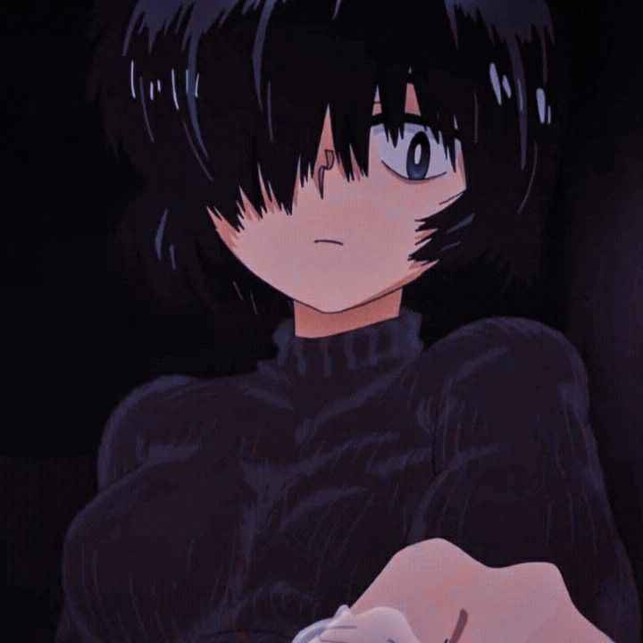 Smooth moving aesthetic profile picture